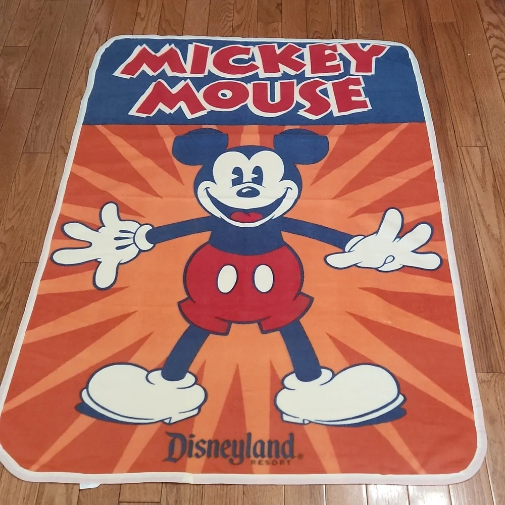Walt Disney World Resort Mickey Fleece Throw